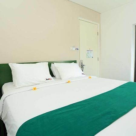 Reddoorz Near Pantai Jerman Hotel Кута Екстериор снимка